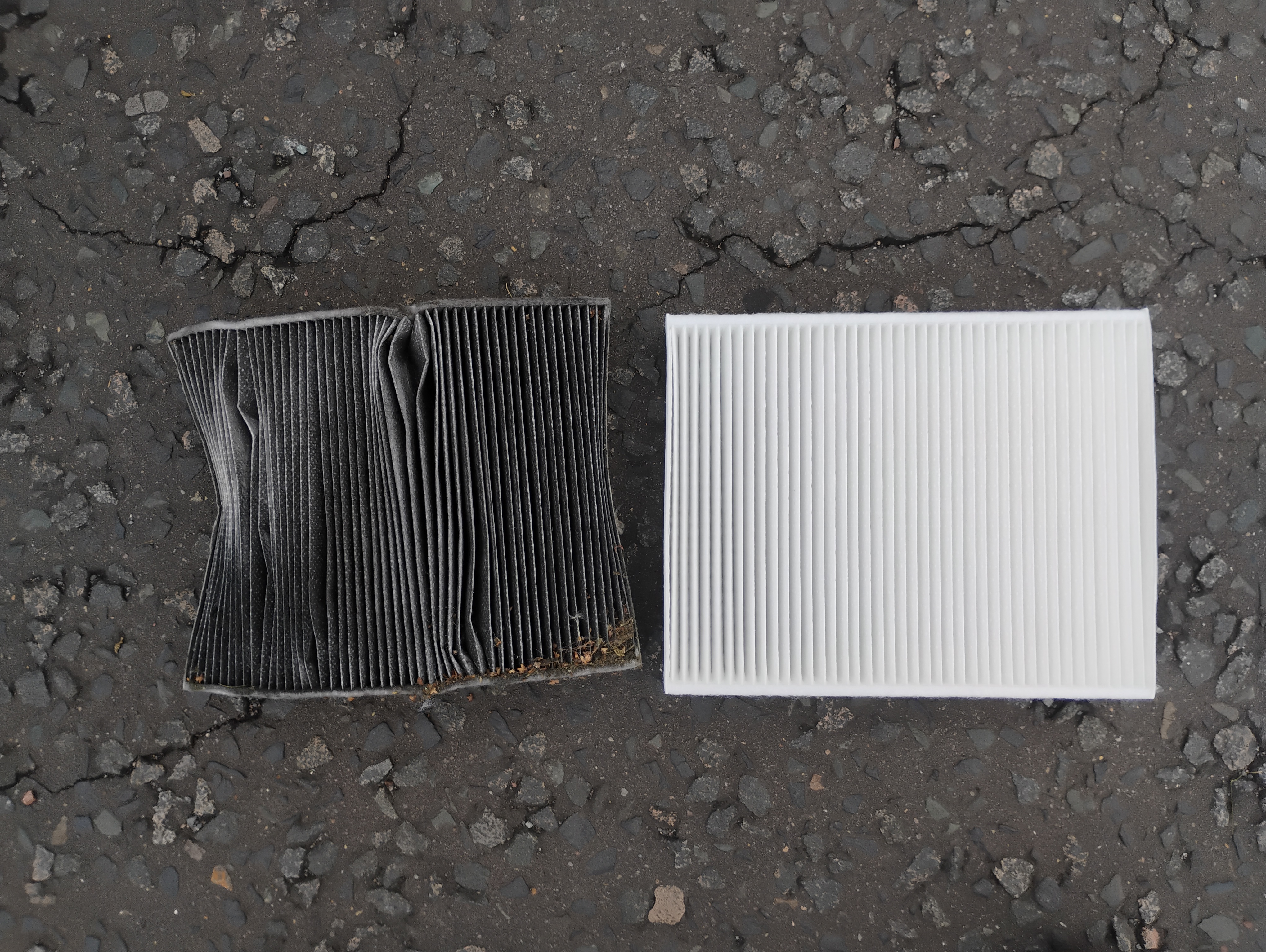 Old and new cabin filters compared